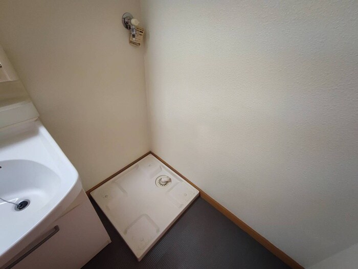 物件内観写真19　(洗濯機置場)