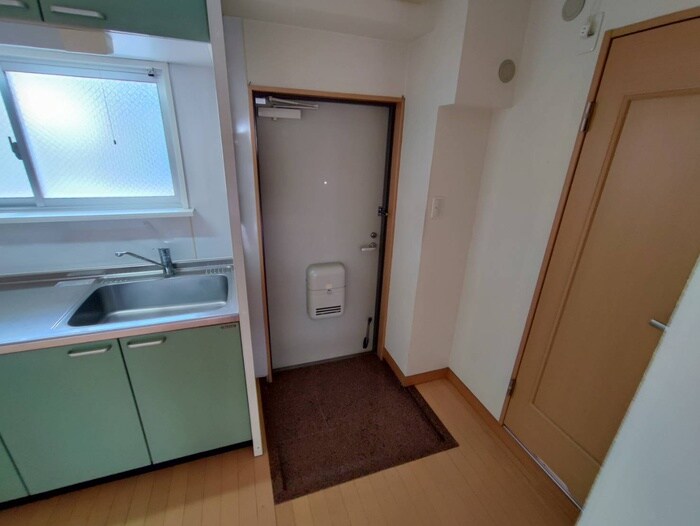 物件内観写真22　(玄関)