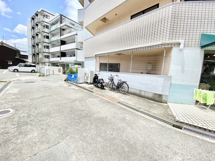 物件外観写真6　(周辺環境)