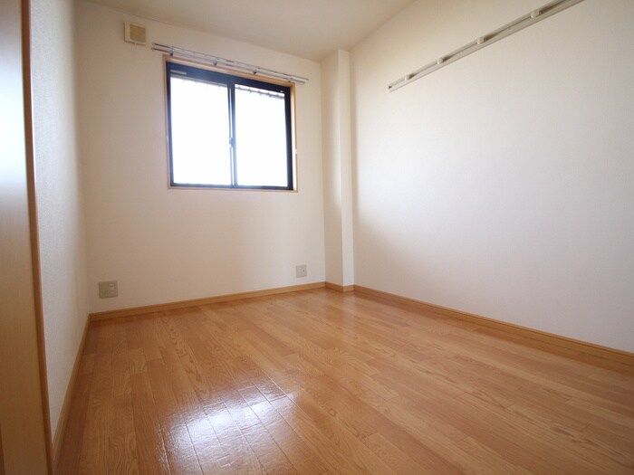 物件内観写真15　(居室)