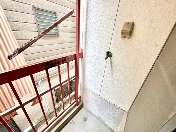 物件内観写真13　(洗濯機置場)