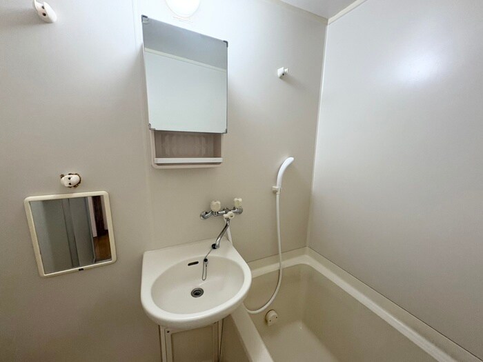 物件内観写真12　(洗面)