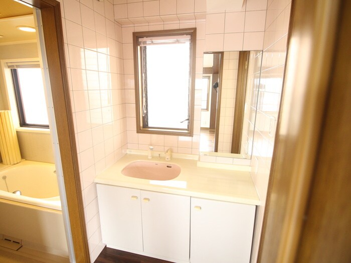 物件内観写真11　(洗面)