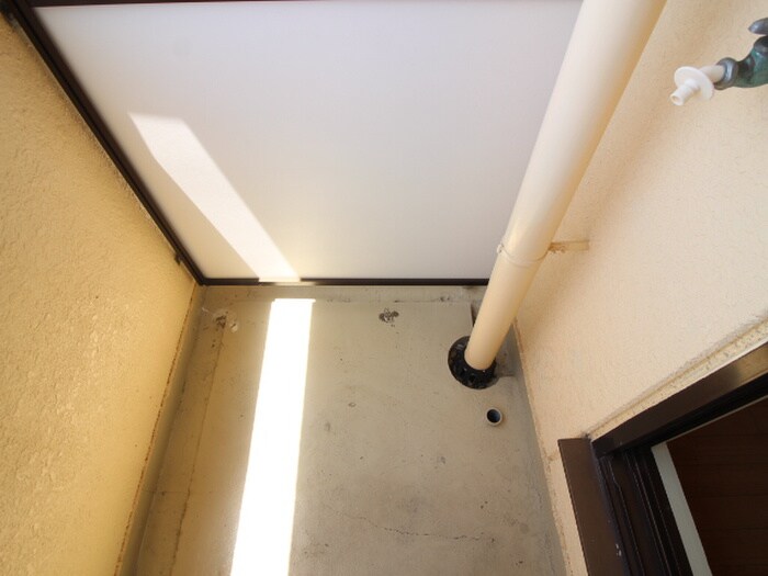 物件内観写真17　(洗濯機置場)