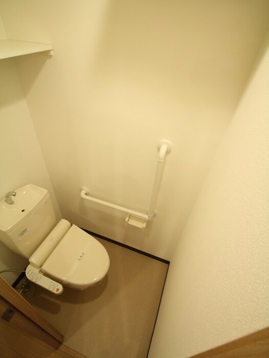 物件内観写真16　(トイレ)