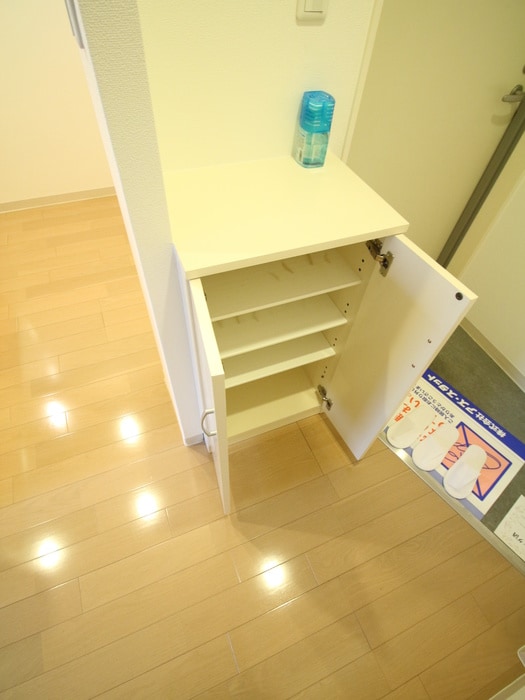 物件内観写真18　(靴箱)