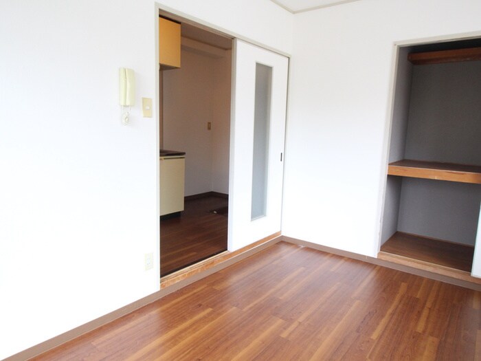 物件内観写真8　(収納)