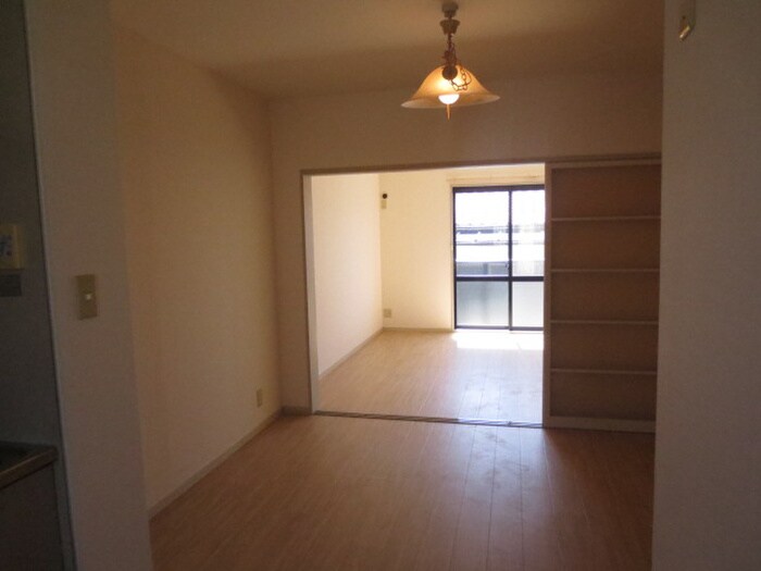 物件内観写真10　(居室)