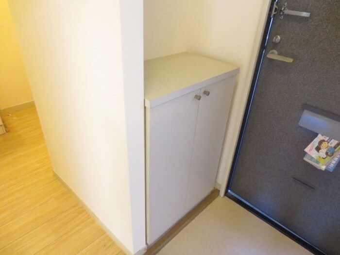 物件内観写真14　(玄関)