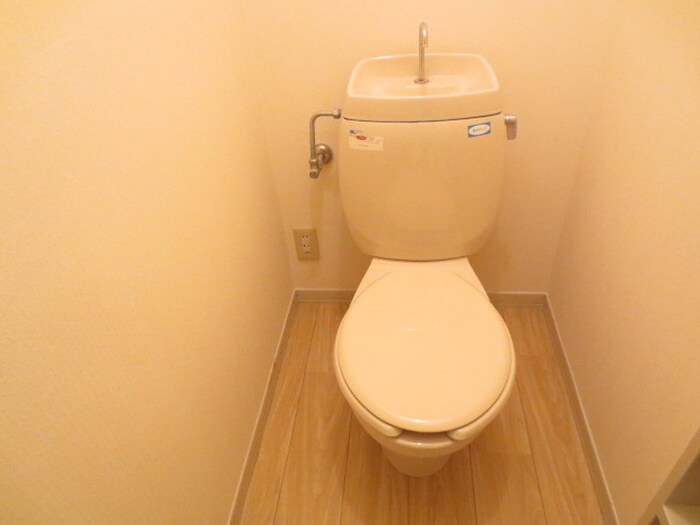 物件内観写真15　(トイレ)