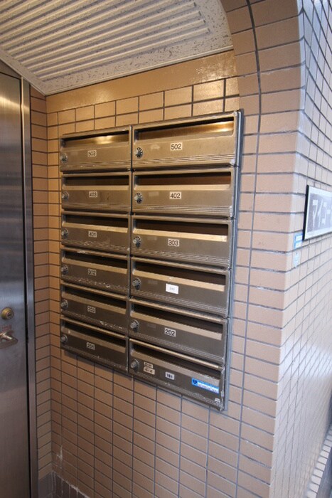 物件外観写真4　(建物設備)