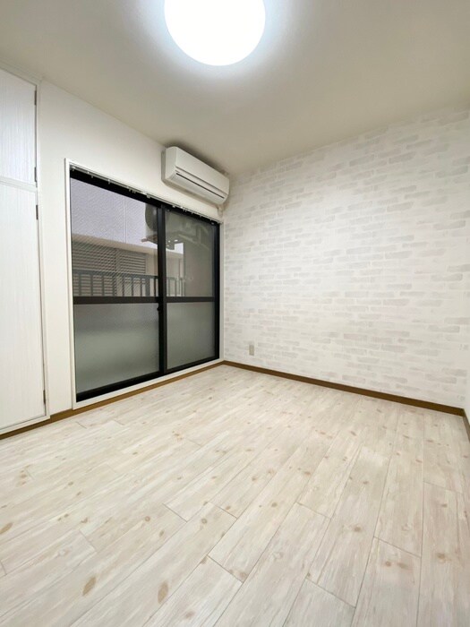 物件内観写真10　(居室)