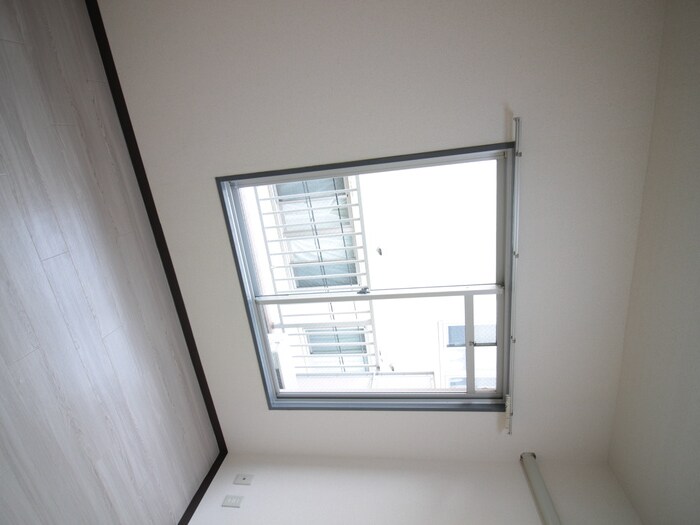 物件内観写真10　(居室)