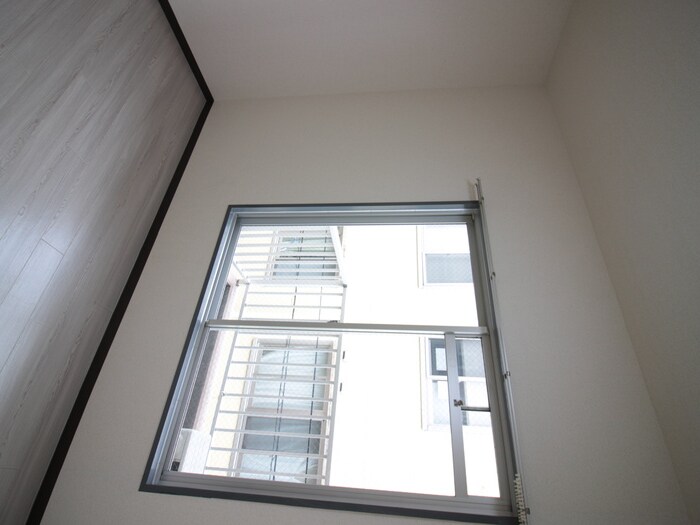 物件内観写真11　(居室)