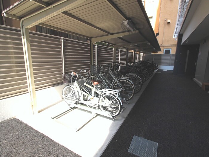 物件外観写真5　(駐輪場)