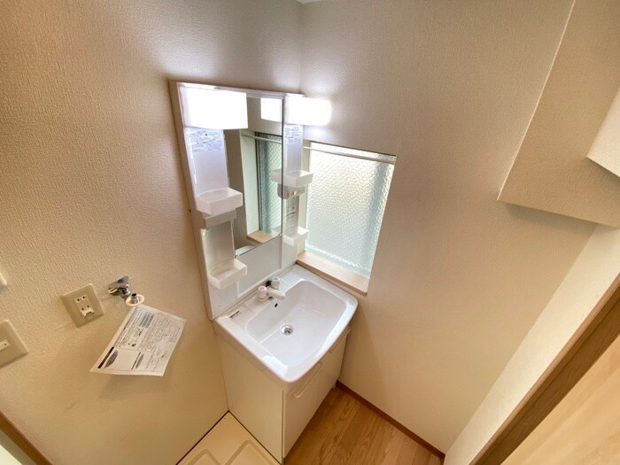 物件内観写真14　(洗面)