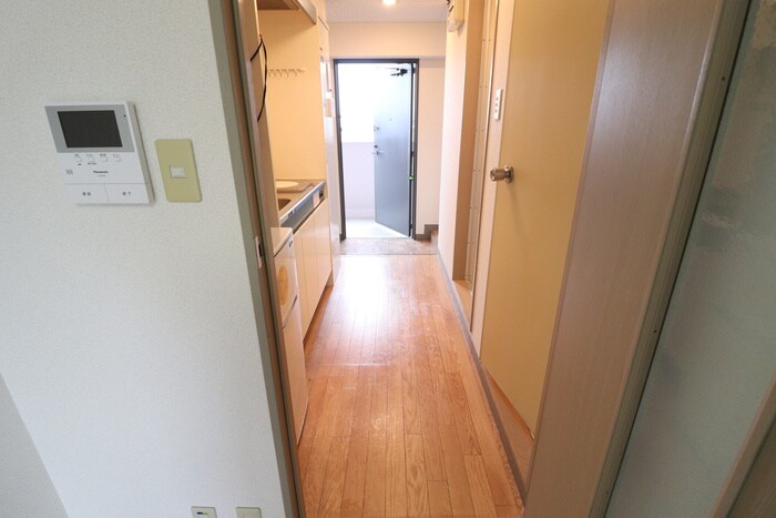 物件内観写真17　(廊下)