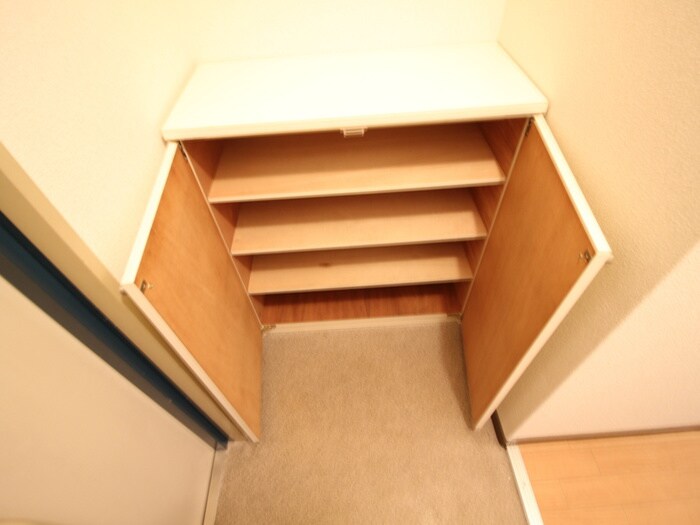 物件内観写真17　(室内からの展望)