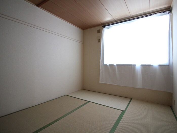 物件内観写真10　(居室)