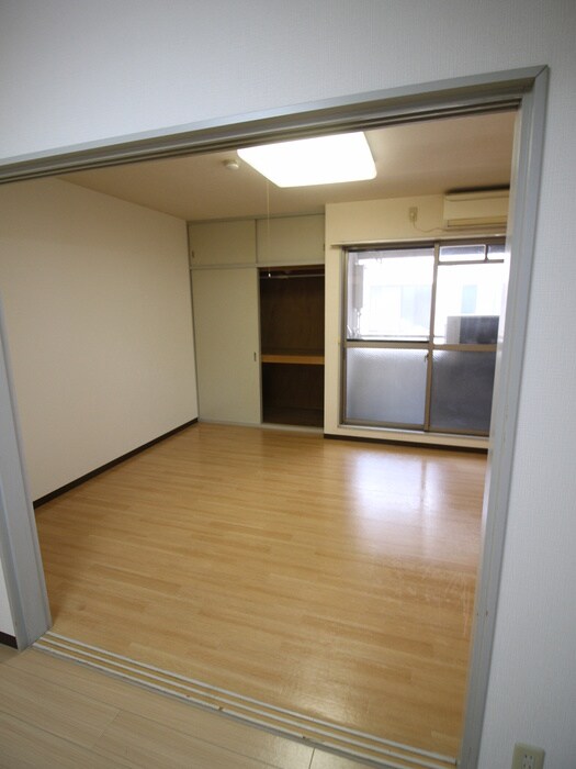 物件内観写真8　(居室)