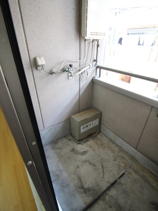 物件内観写真15　(洗濯機置場)