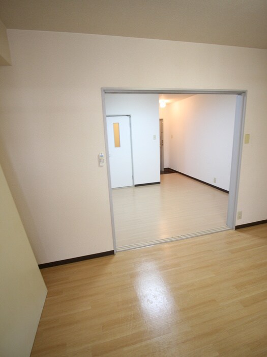 物件内観写真19　(居室)