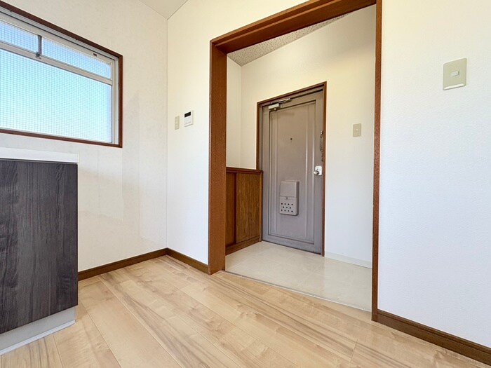 物件内観写真9　(廊下)