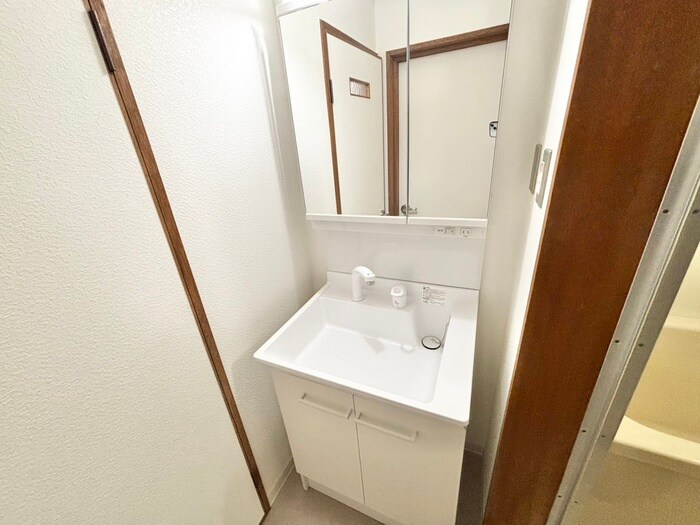 物件内観写真12　(洗面)