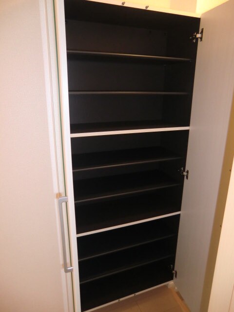 物件内観写真12　(靴箱)