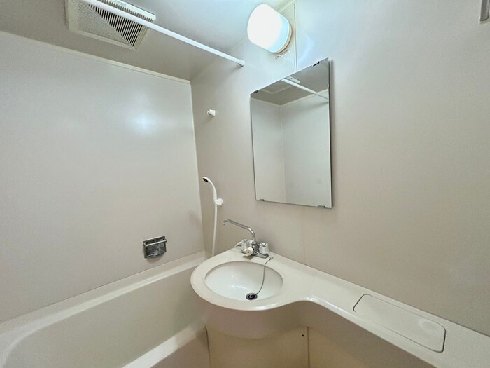 物件内観写真10　(洗面)