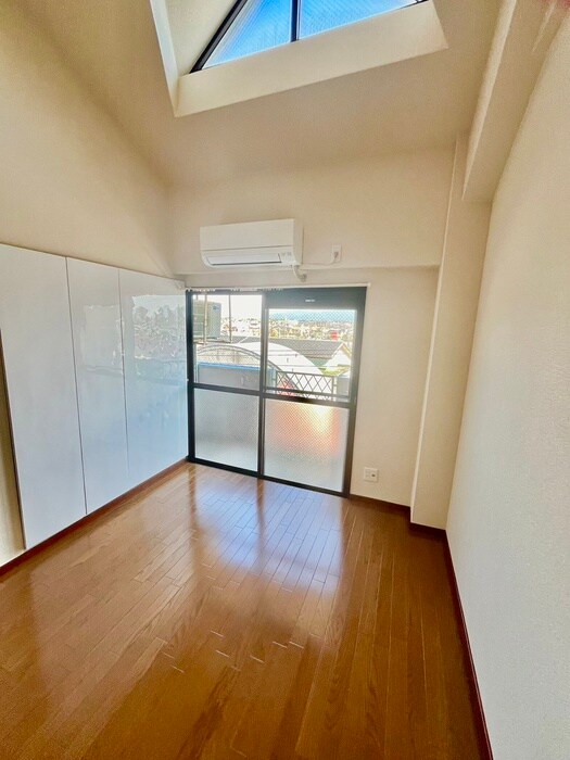 物件内観写真9　(居室)