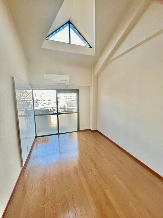 物件内観写真10　(居室)