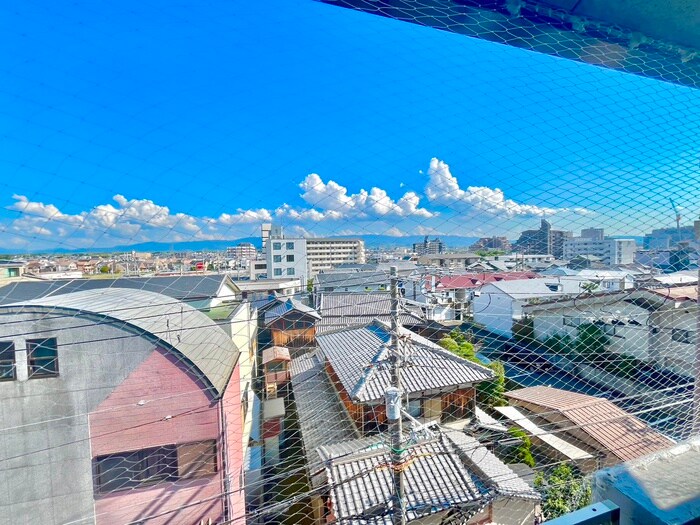 物件内観写真22　(室内からの展望)