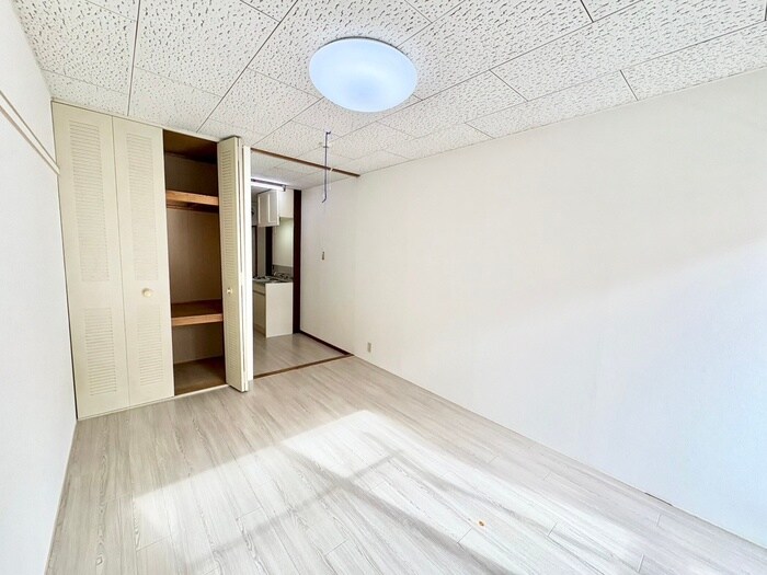 物件内観写真9　(居室)