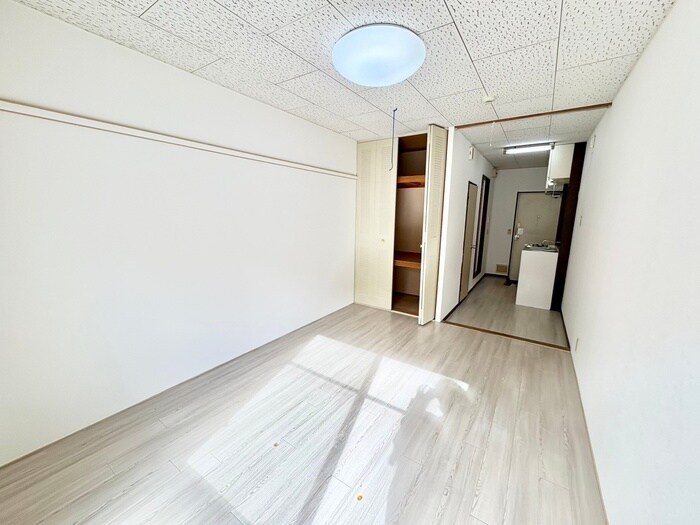 物件内観写真10　(居室)