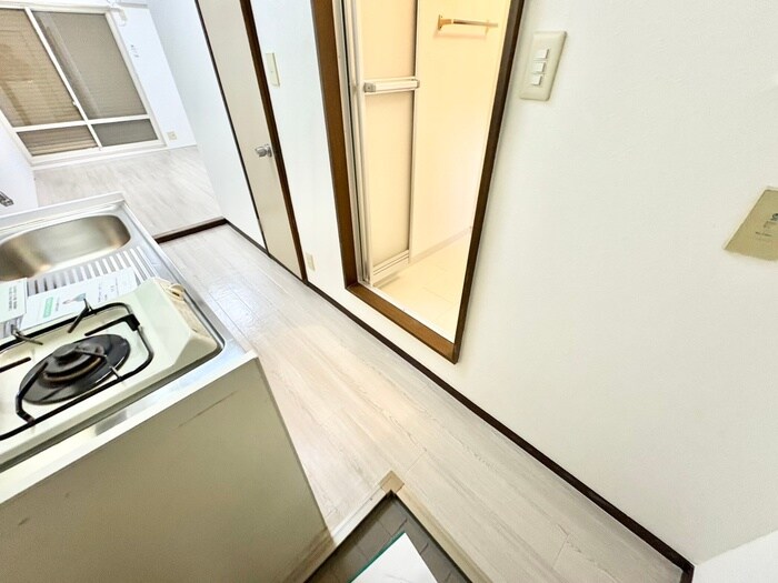 物件内観写真17　(廊下)