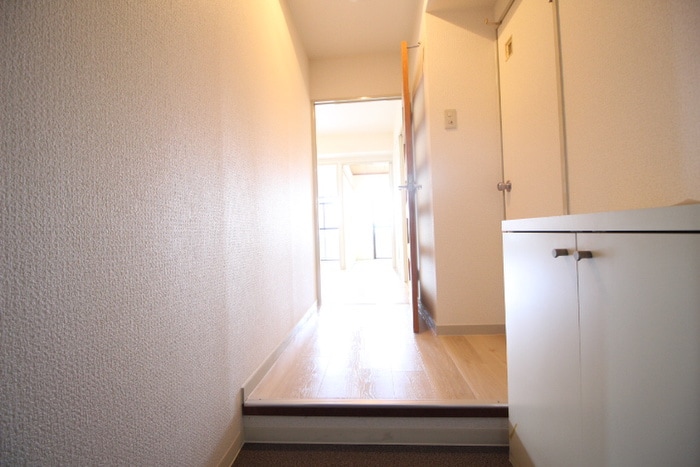 物件内観写真17　(玄関)