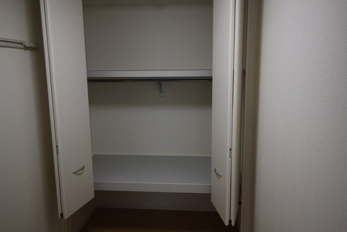 物件内観写真10　(収納)