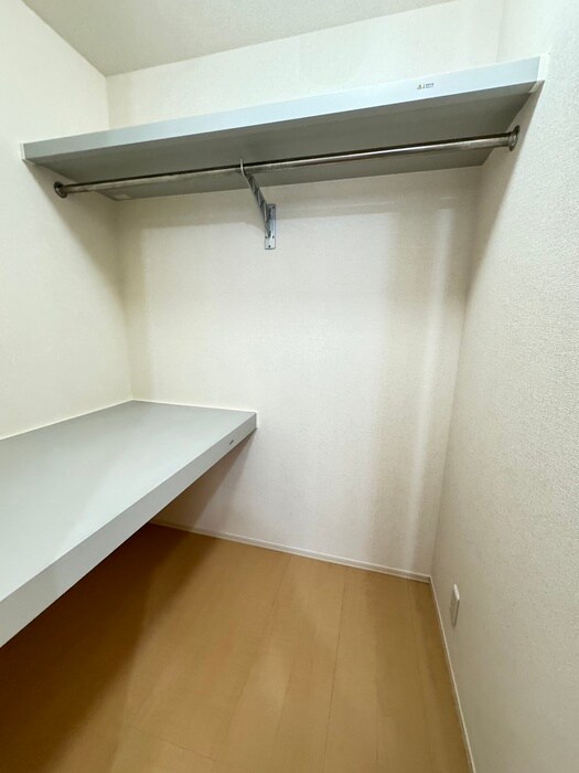 物件内観写真14　(収納)