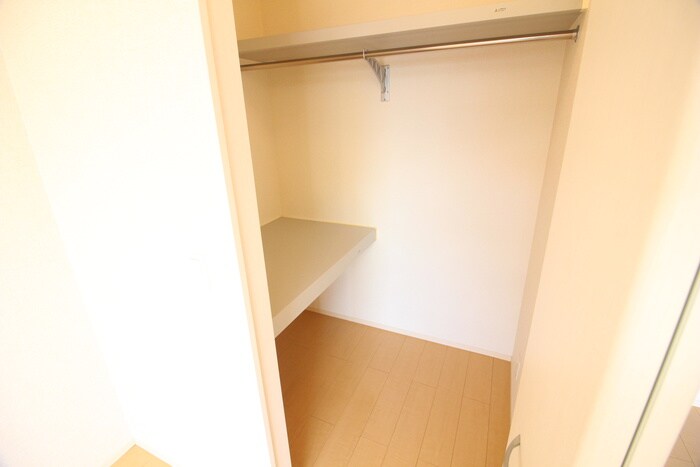 物件内観写真16　(収納)