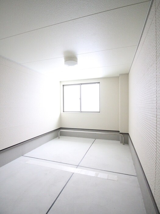 物件外観写真5　(駐輪場)