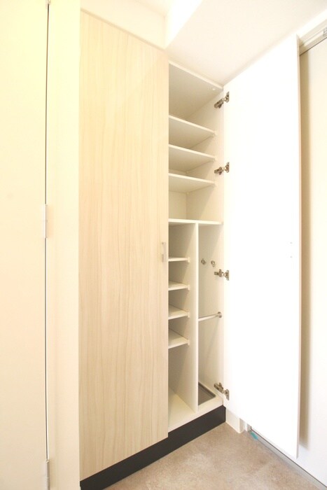 物件内観写真7　(靴箱)