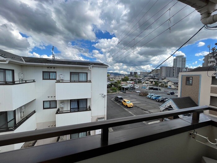 物件内観写真18　(室内からの展望)