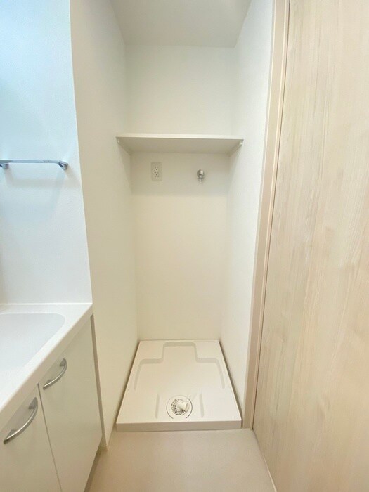 物件内観写真14　(洗濯機置場)