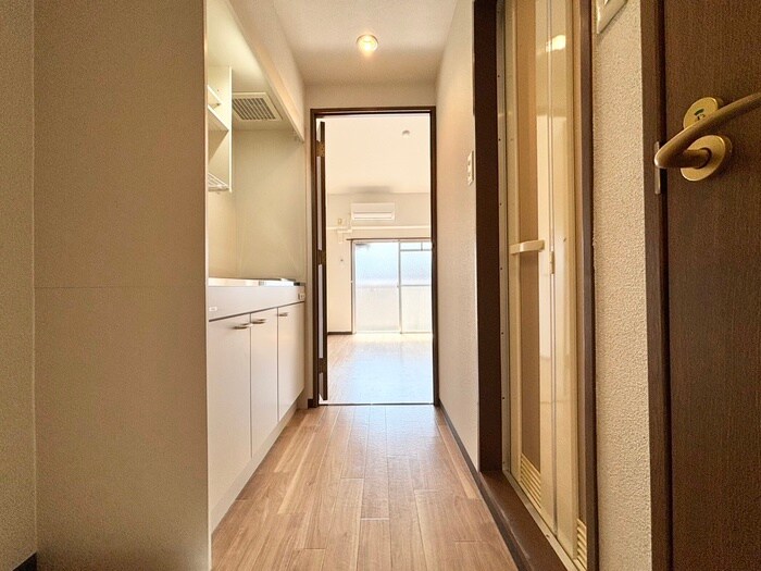 物件内観写真17　(廊下)