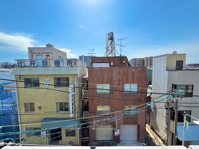 物件内観写真22　(室内からの展望)