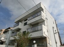 Ｃｈａｎｃｅ西山本の外観写真