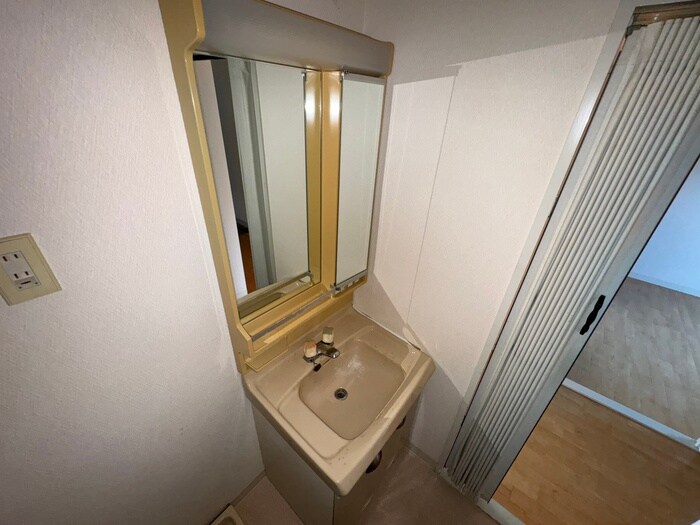 物件内観写真16　(洗面)