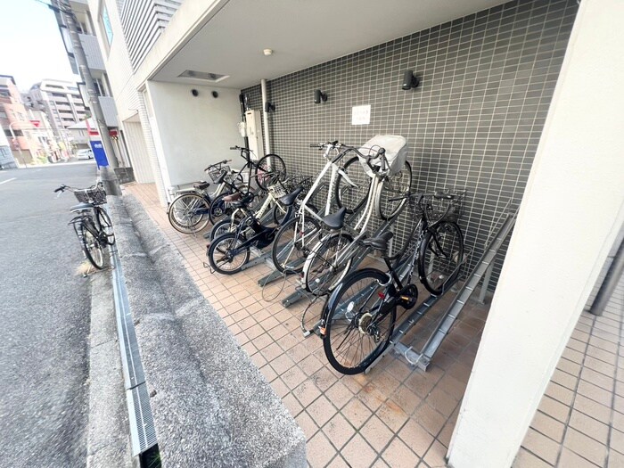 物件外観写真6　(駐輪場)