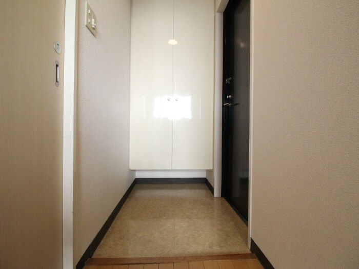 物件内観写真15　(玄関)